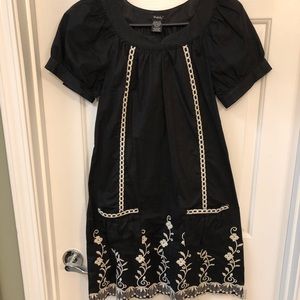 A-line Appliqué Black/White Dress with Pockets